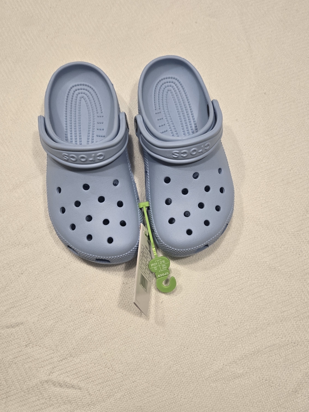 NWT Crocs Classic Clog - Light Blue / Blue Frost Size 6 Womens